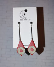 Load image into Gallery viewer, Hanging flowers on tear drop