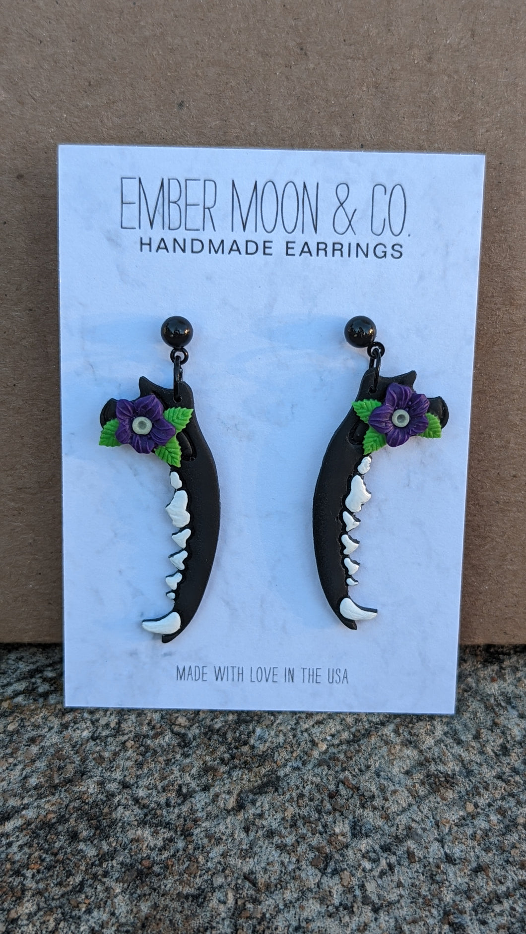 Mandible dangles