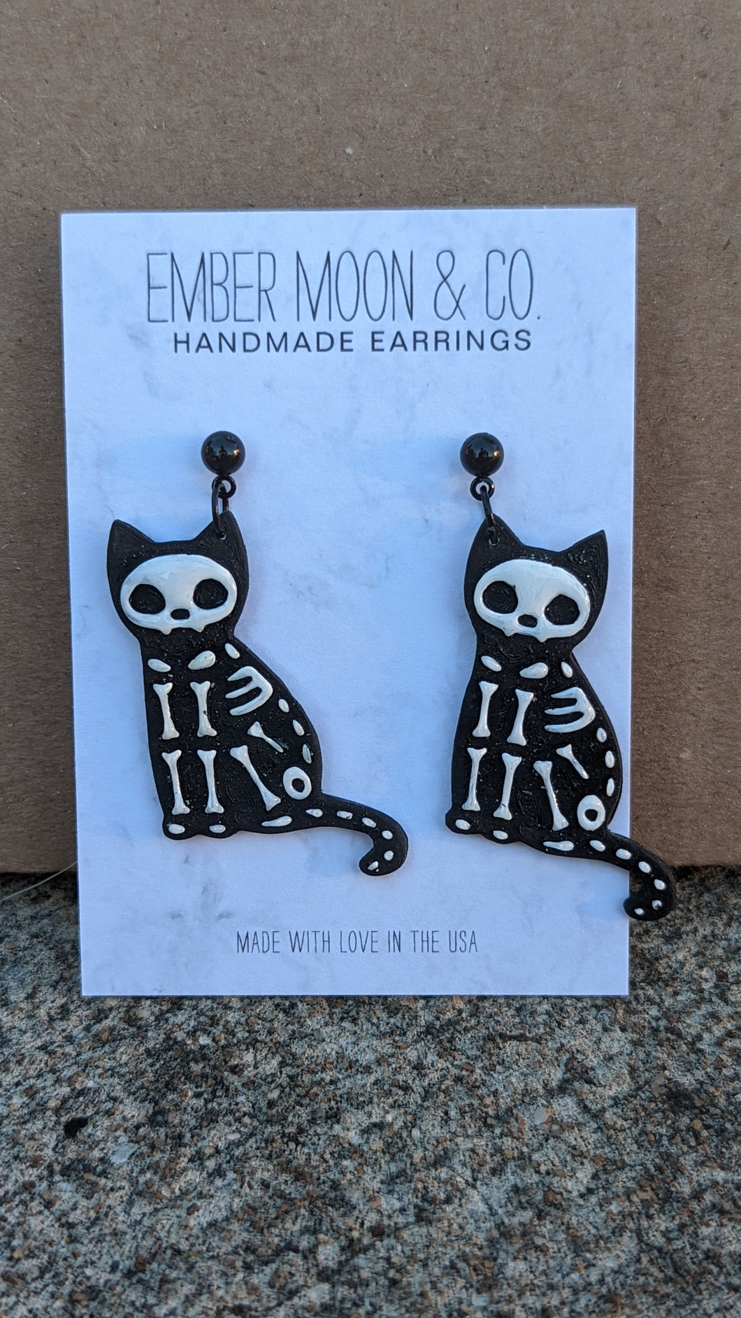 Skeleton kitties